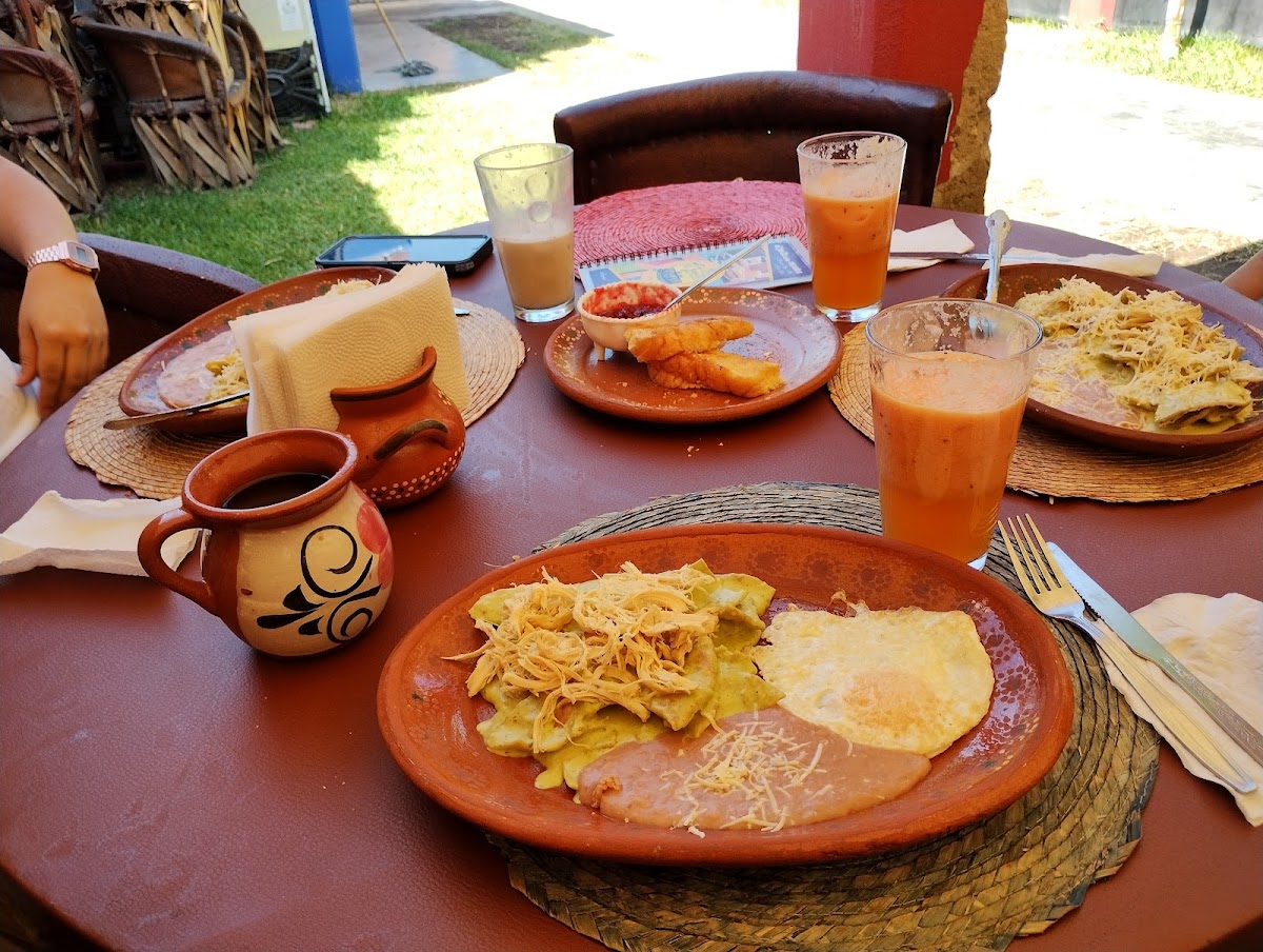 Restaurant El Jardín De Los Canarios Mezquital-2