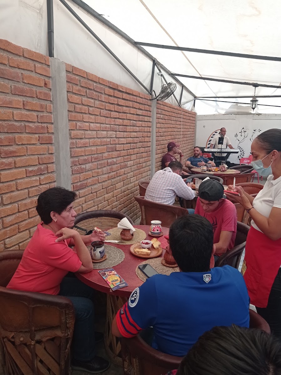 Restaurant El Jardín De Los Canarios Mezquital-4